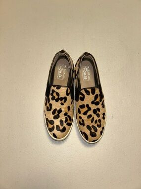 Sketchers Rise Fit Leopard Print Slip-On Platforms - Tan & Black - Women’s Size